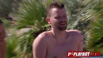 Играть Горячие занятия в свинг-хаусе с обменом партнерами и более чувственными оргиями.
