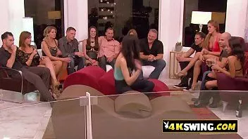 Play Pussy licking and more oral sex fun between swapped swinger couples.
