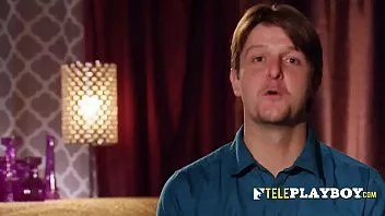 Odtwórz Niegrzeczna ruda laska huśta się i rucha z gorącymi ludźmi w tej namiętnej orgii.