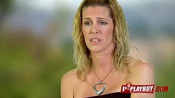 Jouer Des couples échangistes excités sont prêts à commencer une nouvelle orgie chaude ce soir !