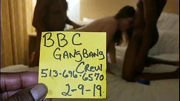 Redare Ne-am dracu în gangbang pe bbc pe soția soțului de ziua Îndrăgostiților! sânii mari milf pov anal