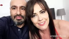 play Remaja berusia 18 tahun menjadi akrab dalam threesome MILF yang gemuk-porno Spanyol amatir nyata