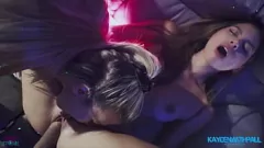 播放 热门浪荡公子派对：金发拉丁美女骑着大鸡巴以第一人称视角四人性爱和电臀舞