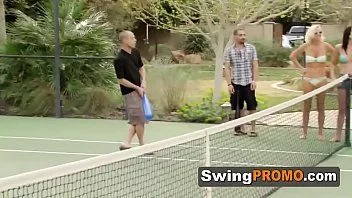Afspelen Wilde feesten en softcore swinger-orgieën