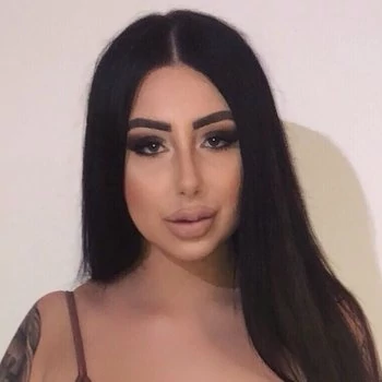 Pornstar Maddison Black